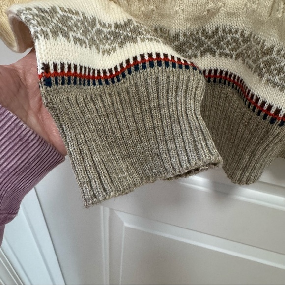 Vintage KP Collection size‎ Medium Fair Isle Reindeer Sweater Tan 70s 80s Winter - Picture 4 of 10
